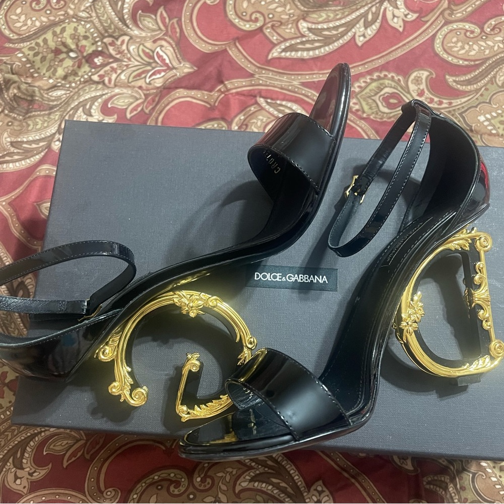 Nappa leather sandals with baroque DG detail worn once comes with dust bag